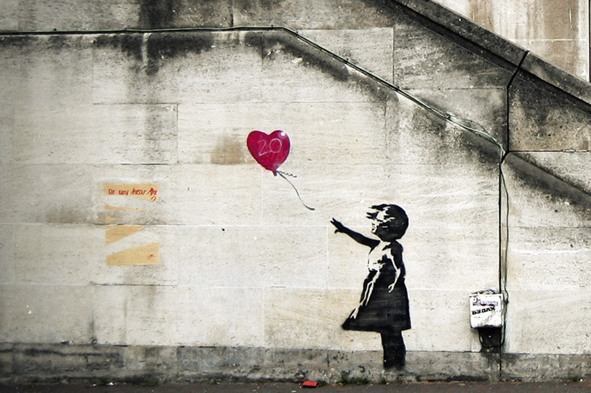 banksy nin balonlu kizi satildiktan sonra parcalara ayrildi kultur sanat
