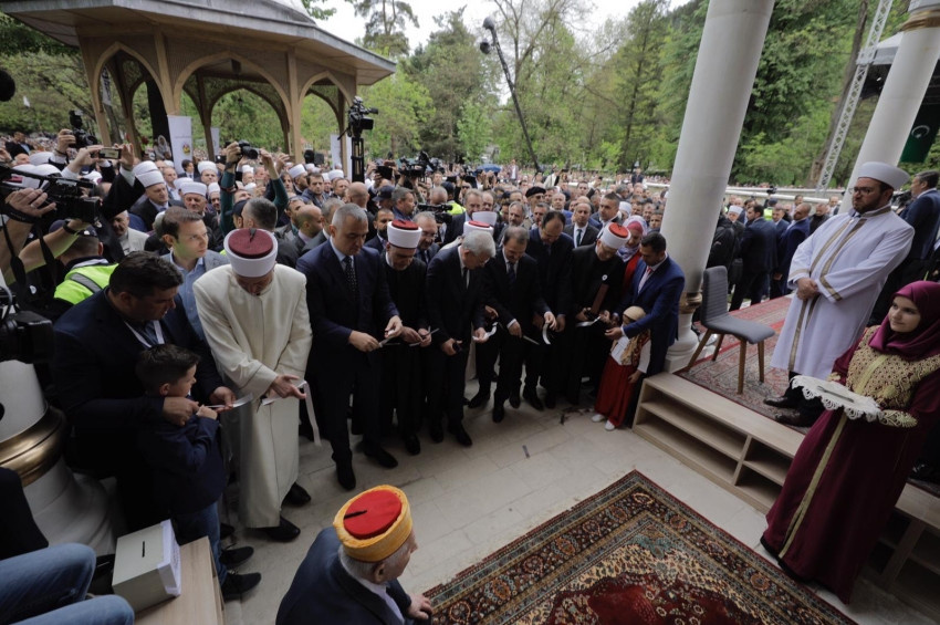 Bosna Hersekte yeniden inşa edilen Foça Alaca Camii törenle açıldı