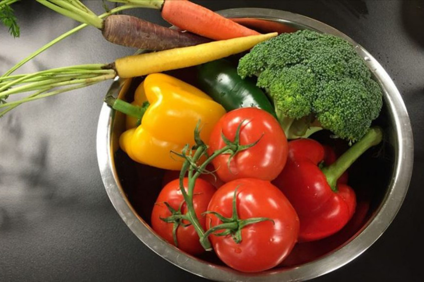 Karbonatlı su meyve ve sebzeleri pestisitten arındırıyor