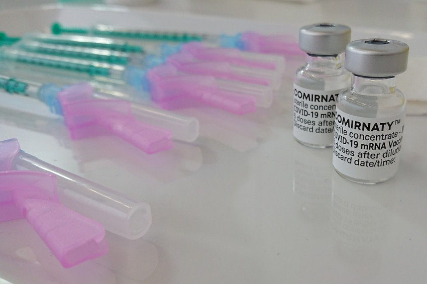 Pfizerin Koronavirüs aşısı hakkında gizlenen bilgiler
