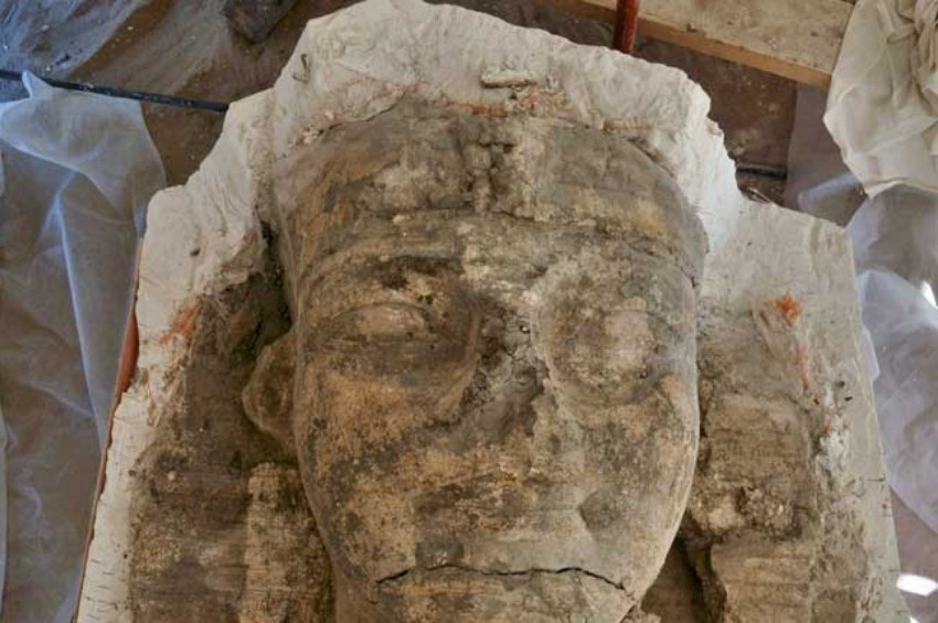 Firavun III. Amenhotepin sfenks şekilli 2 heykeli bulundu