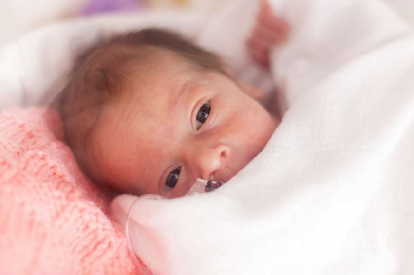 Prematüre bebeklerin bakımında nelere dikkat edilmeli?