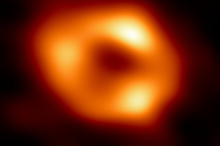 Samanyolunun göbeğindeki Yay A kara deliği ilk kez görüntülendi