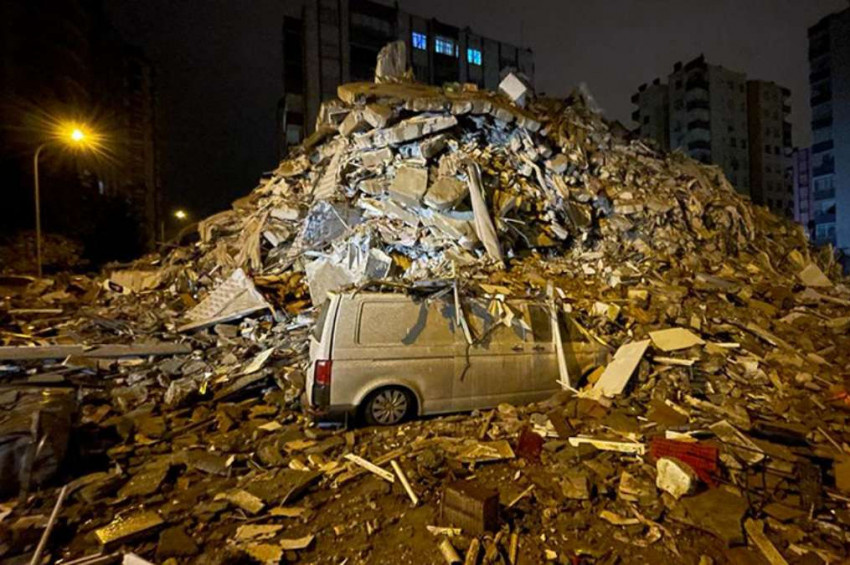 Kahramanmaraş ve Gaziantepte artarda yıkıcı depremler oldu