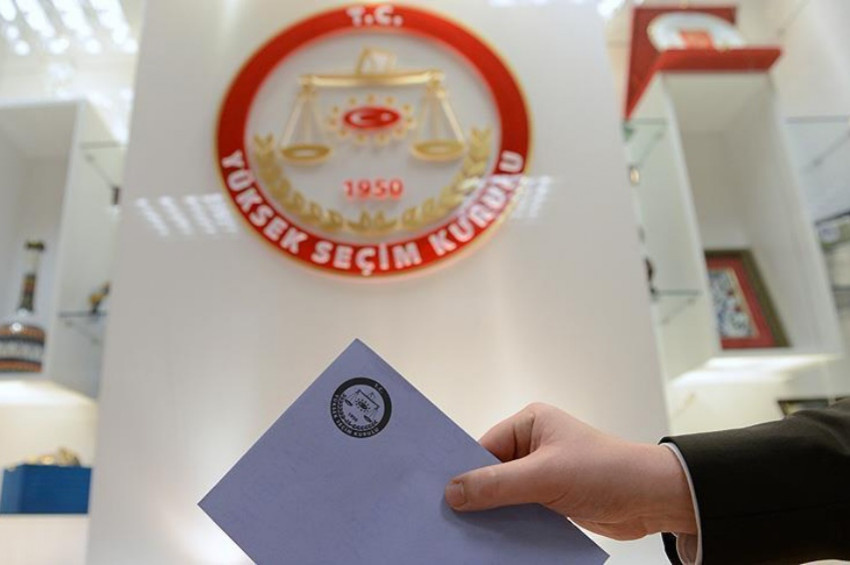 YSK, başvurusu kabul edilen Cumhurbaşkanı adaylarını açıkladı