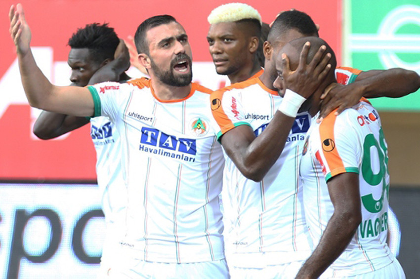 Aytemiz Alanyaspor, Gençlerbirliğini 4-1 yendi