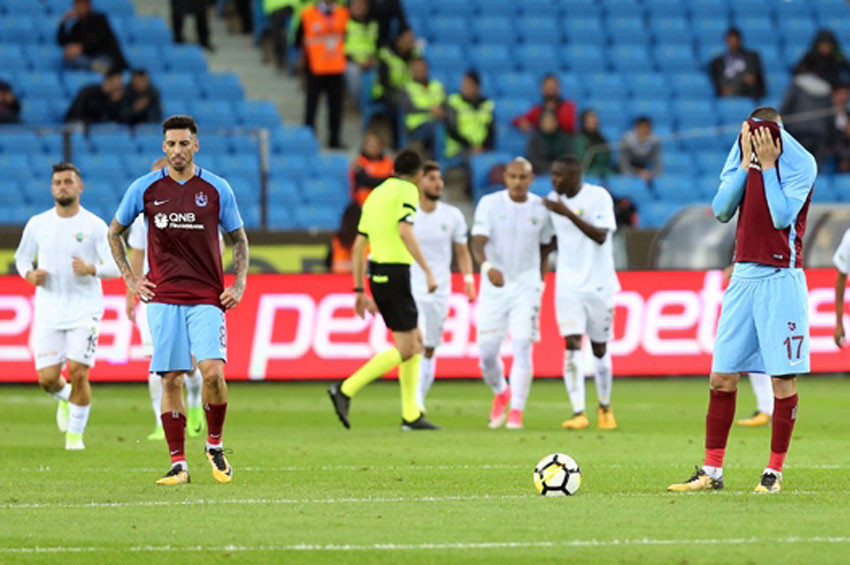 Trabzonda  Akhisarspor depremi: 6 - 1