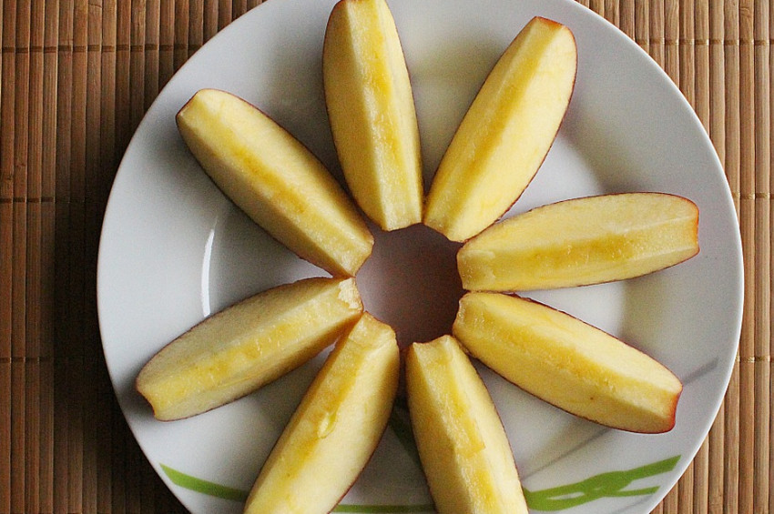 Boğazına elma parçası kaçan bebek öldü