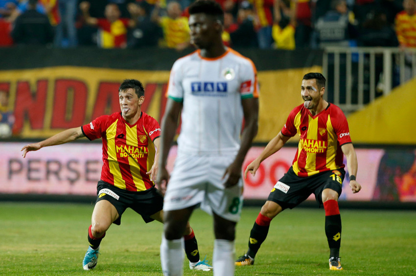 Aytemiz Alanyaspor Göztepe karşısında da geriden geldi: 3-3