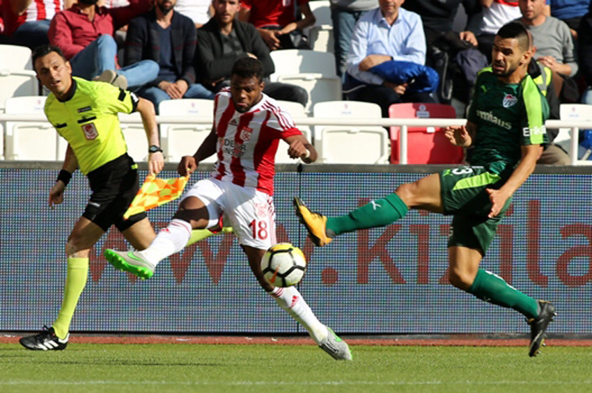 Sivasspor ile Bursaspor bir ilke imza attı: 0-0