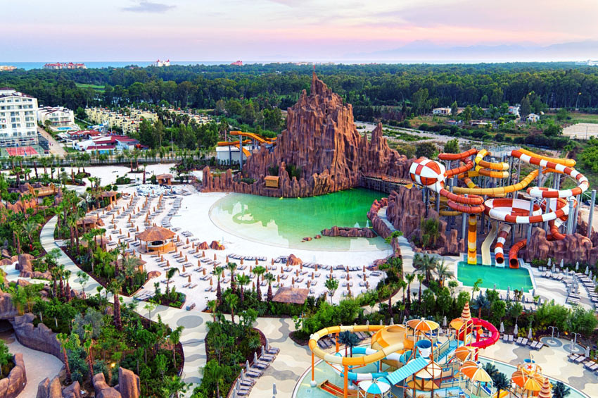 The Land of Legendsa bir ödül de Leading Edgeden