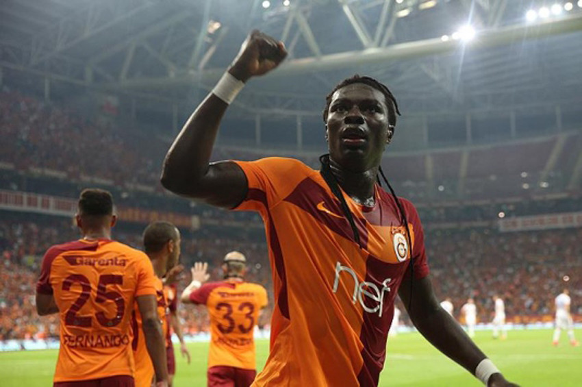 Bafetimbi Gomisin en beğendiği Türk futbolcular