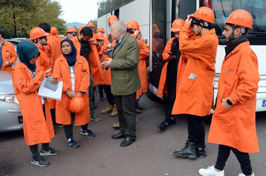 Panik yaşanan otobüste kazayı Prof. Orhan Kural önledi