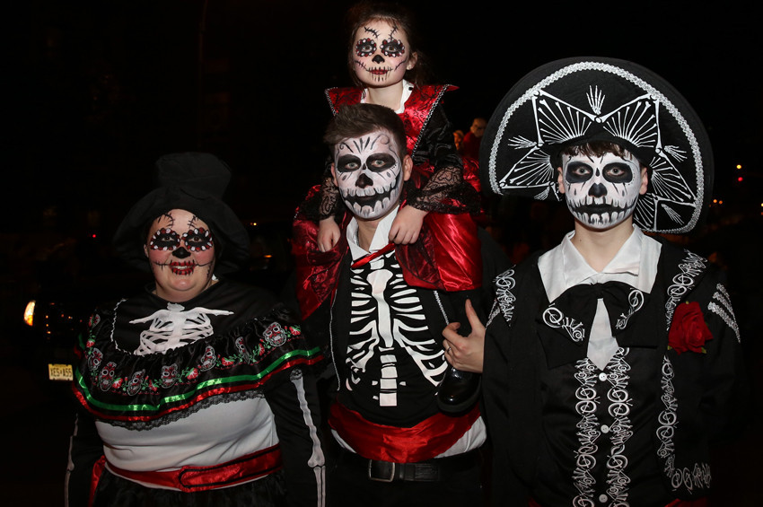 New Yorkta teröre inat Cadılar Bayramı yürüyüşü