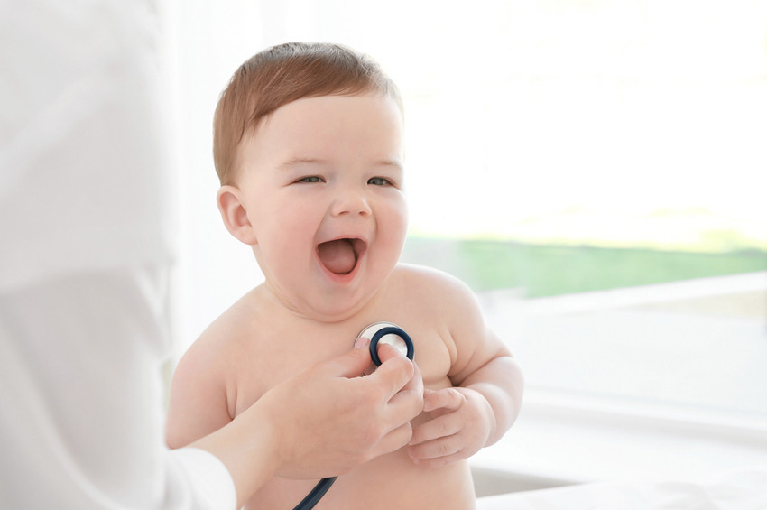 Yeni doğan bebeğin rengine dikkat