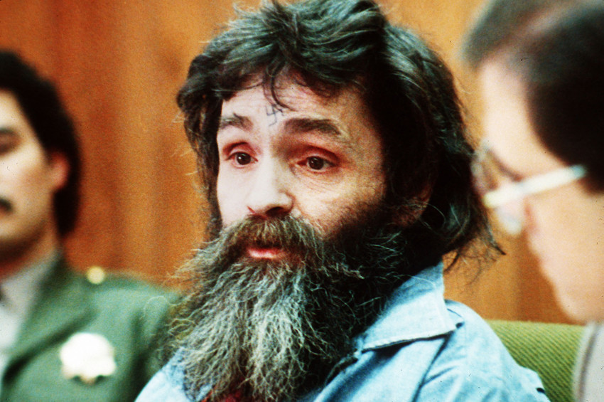 Hippi seri katil Charles Manson öldü
