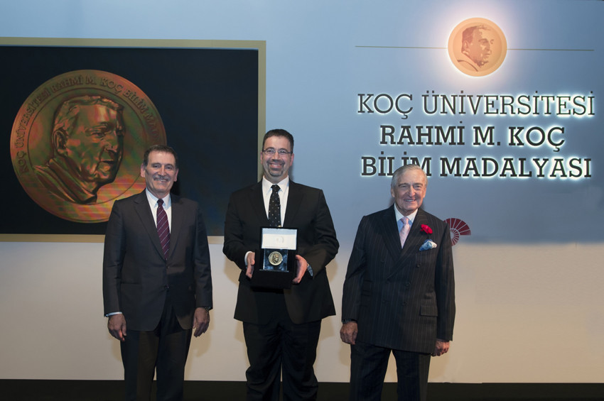 Koç Üniversitesi bilim ödülü Prof. Dr. Daron Acemoğlunun
