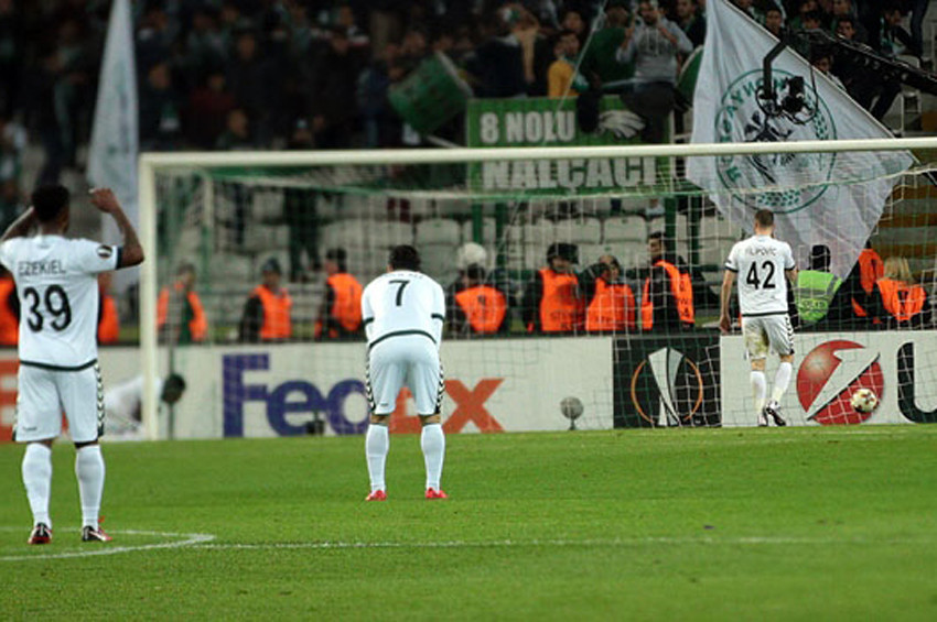 Konyasporun umutları son dakika golüyle azaldı: 1-1