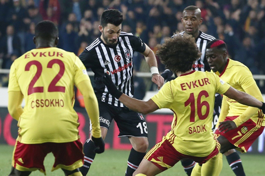 Avrupa Fatihi Beşiktaş, Ligde kanat çırpamıyor: 0-0