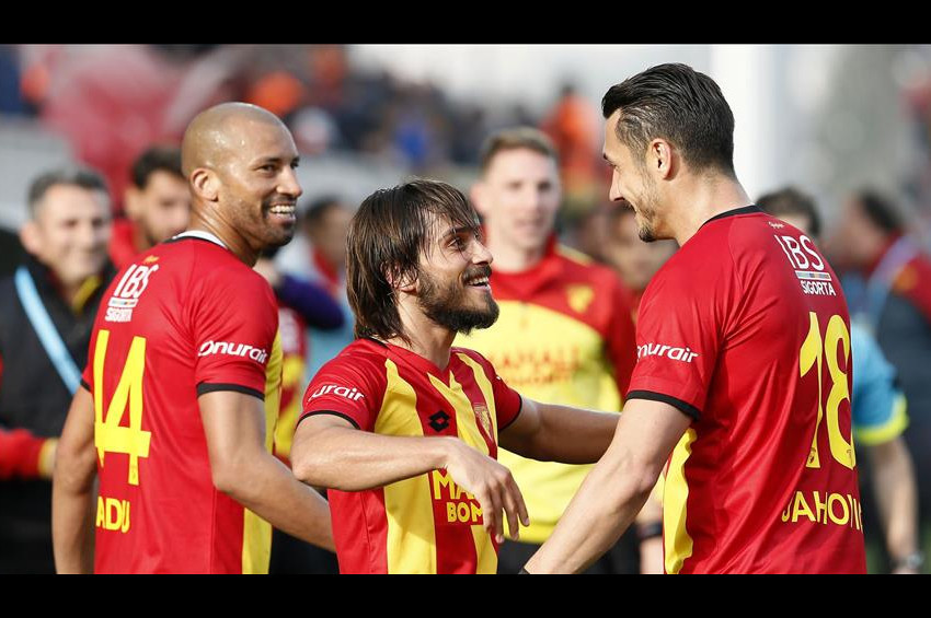 Göztepe 4 maç sonra Ege derbisini kazandı: 2-0