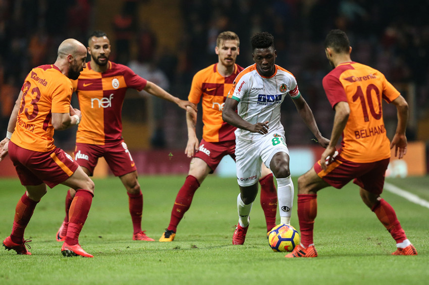 Galatasarayın sahasında bileği bükülmüyor