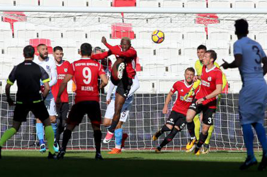 Rıza Çalımbayın Trabzonsporu Sivası yıktı: 1-2