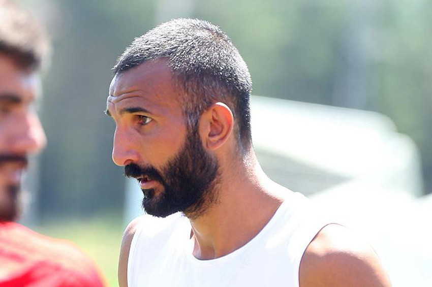 Yalçın Ayhan süresiz kadro dışı bırakıldı