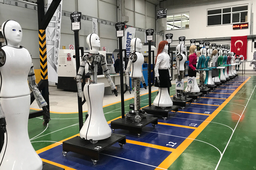  Türkiye'nin ilk insansı robot fabrikası açıldı