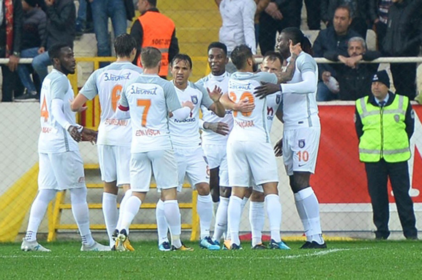 Medipol Başakşehir takipte: 2-0