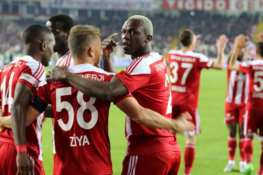 Sivasspor galibiyet serisini sürdürdü: 2-1
