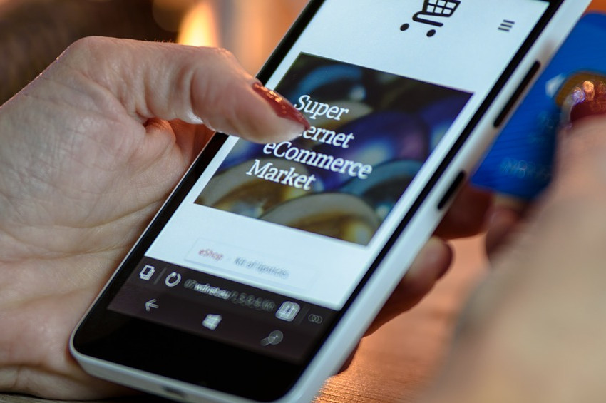 Türkiye, internette kartla ödemeye alıştı