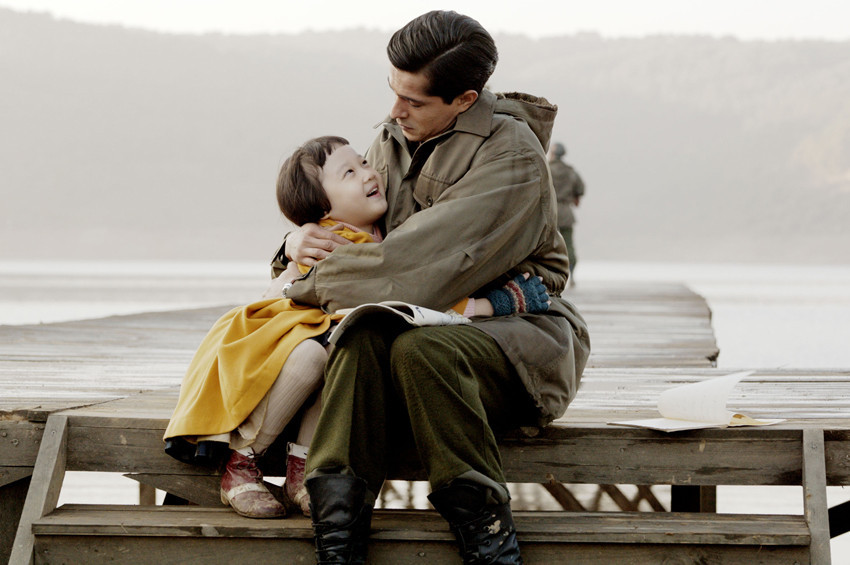 Ayla 1 milyon izleyici sayısını aştı