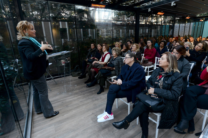 Prof. Gül İrepoğlu, Füreya’nın renklerini anlattı