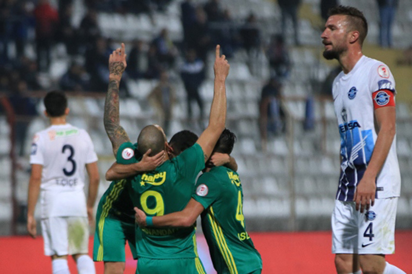 Fenerbahçe, Adana Demirspora yedekleri ile fark attı