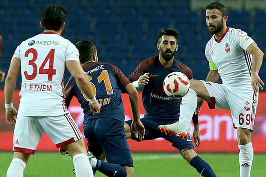 Ziraat Türkiye Kupasında 16. finalist Başakşehir oldu