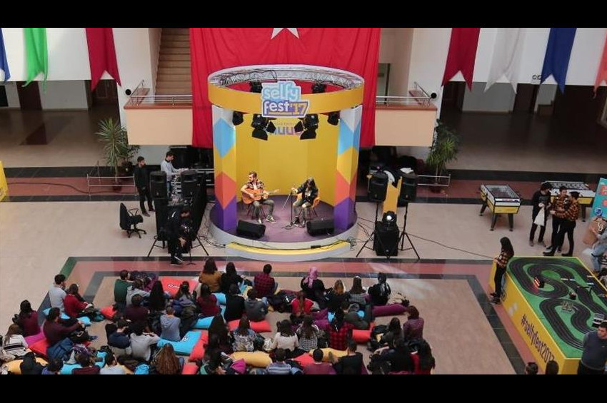 Selfyfest’17 on binlerce öğrenciyi coşturdu