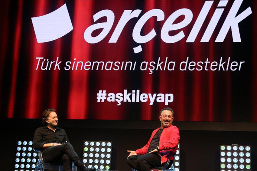 Marka Konferansında Cem Yılmazdan Arif V 216 reklamı