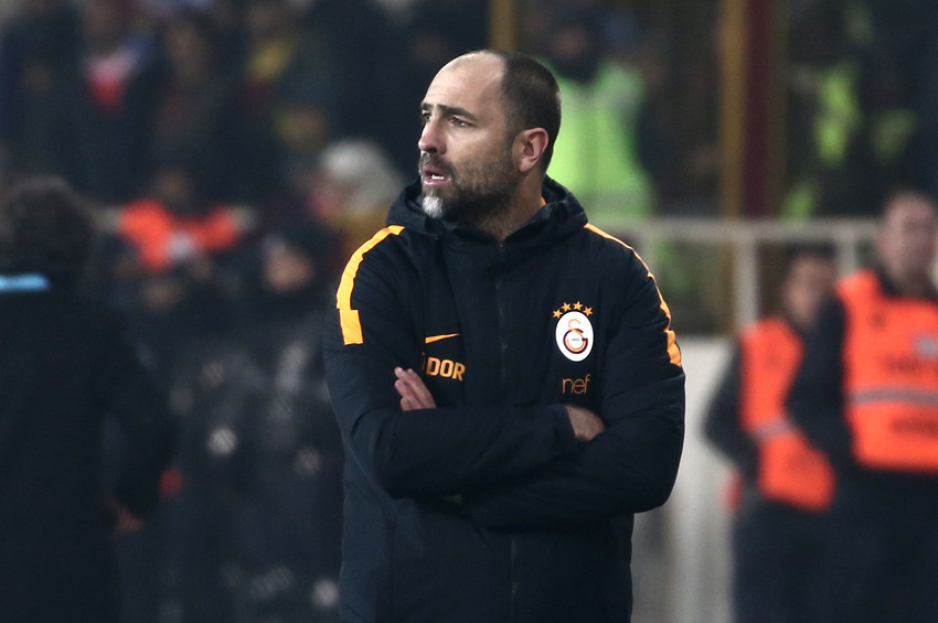 Galatasaray yönetimi ve Tudora istifa çağrısı