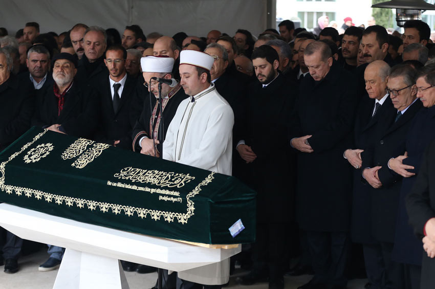 Mesut Yılmazın oğlu Yavuz Yılmaz toprağa verildi