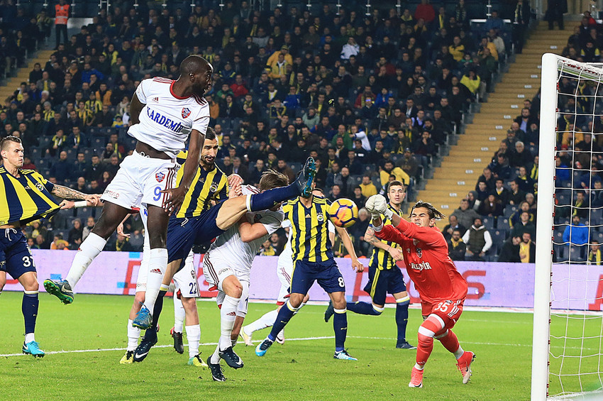Fenerbahçe ligde ikincilik fırsatını kaçırmadı: 2-0