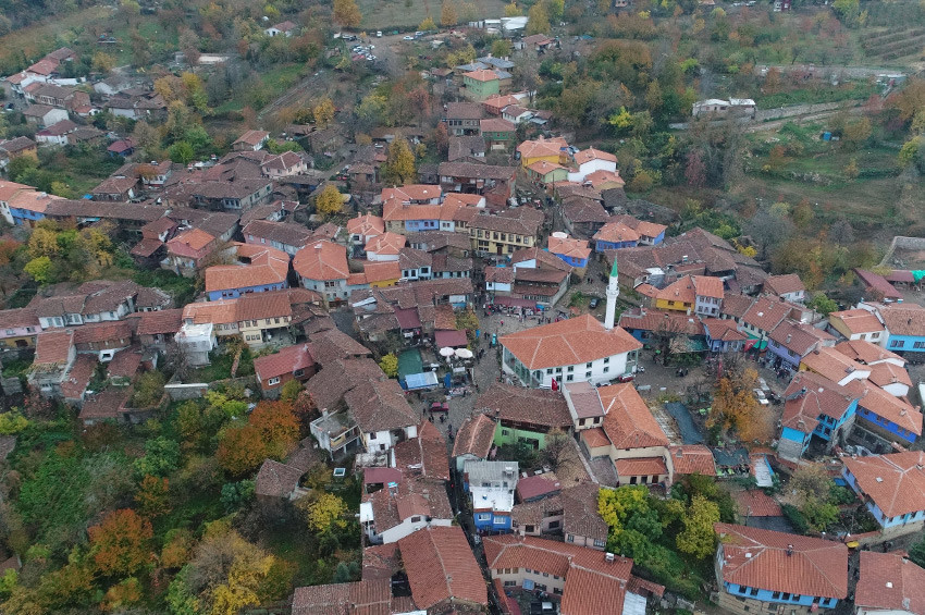 Cumalıkızık nüfusu haftasonu 70 kat artıyor