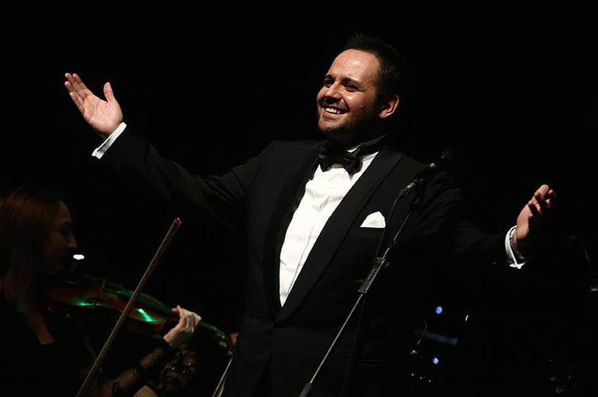 Siyasetçi olmak istiyordu Opera yıldızı oldu