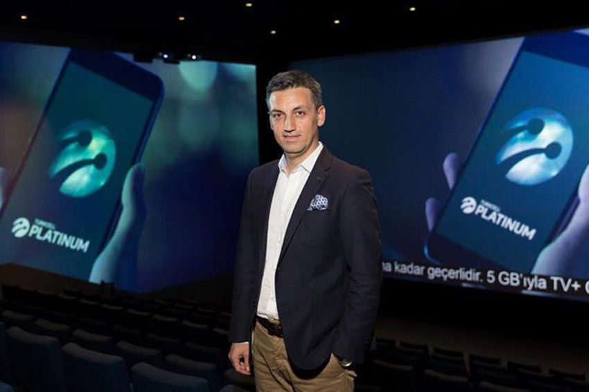 Turkcell Platinum yılbaşında 20 bin kitap veriyor