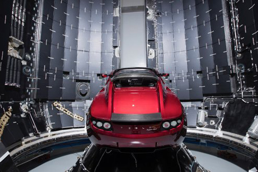Tesla Roadster Mars’a gidecek