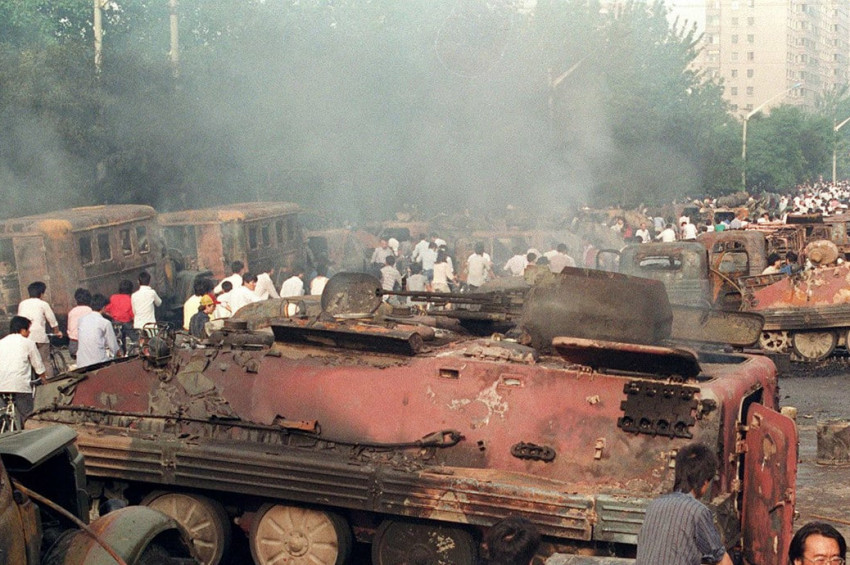 Tiananmen olaylarında 10 bin kişinin öldüğü iddia edildi