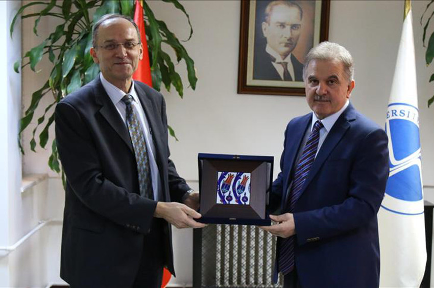 Toyota 2022ye kadar Sakarya Üniversitesi ile el sıkıştı