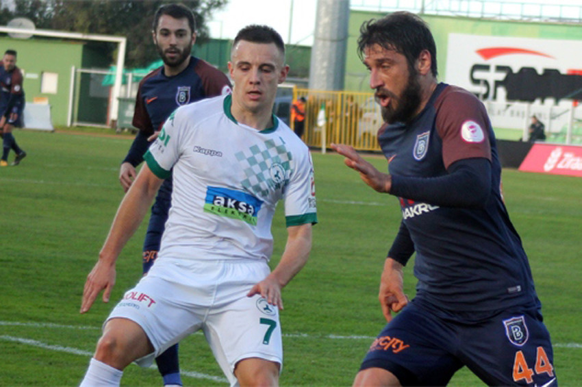 Medipol Başakşehirin başına kupada çorap ördüler: 3-1