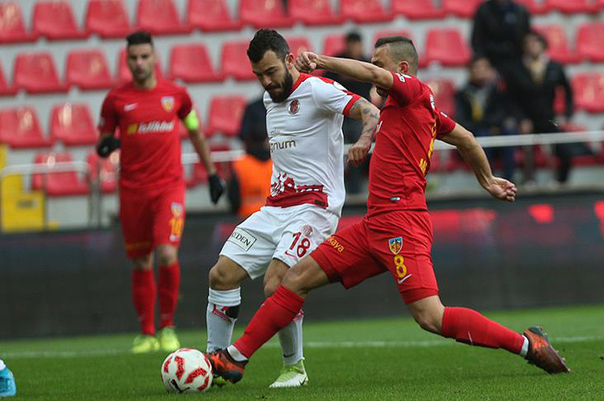 Kayserispor, Antalyaspor karşısında avantaj yakaladı: 3-1