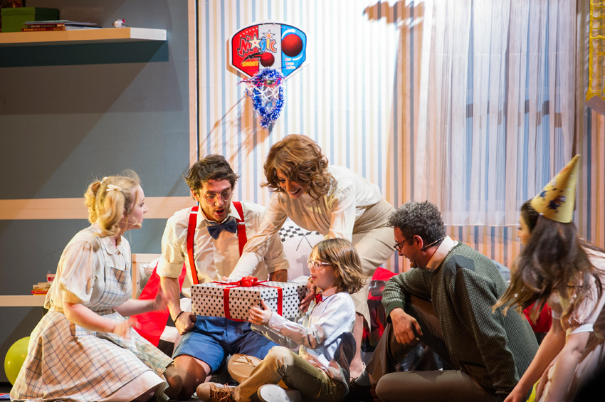 Fantastik Hikâyeler Makinesi tekrar sahnede