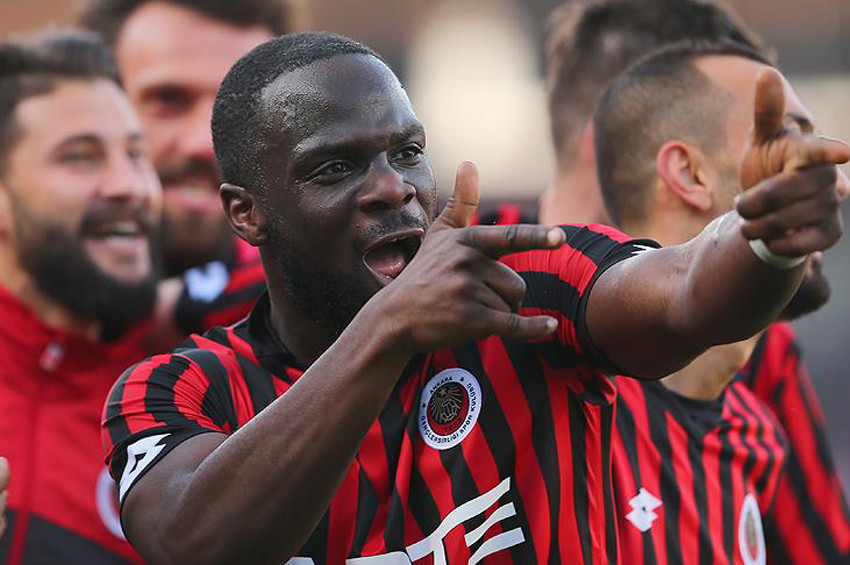 Gençlerbirliği, Demir Grup Sivassporu 4-0 mağlup etti